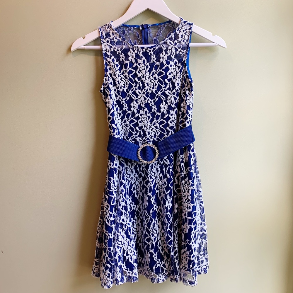 Sleeveless Blue and White Formal Dress